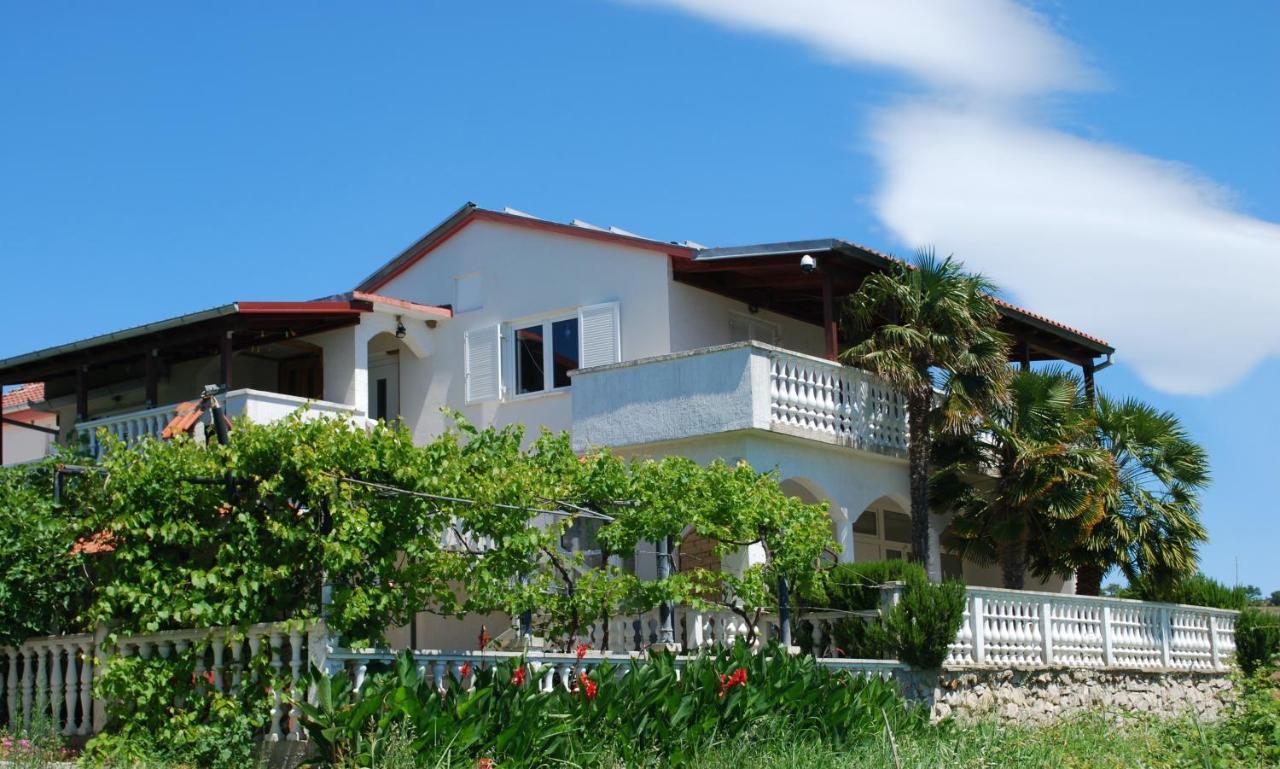 Villa Sabina - Apartments Kroatien Ражанац Экстерьер фото